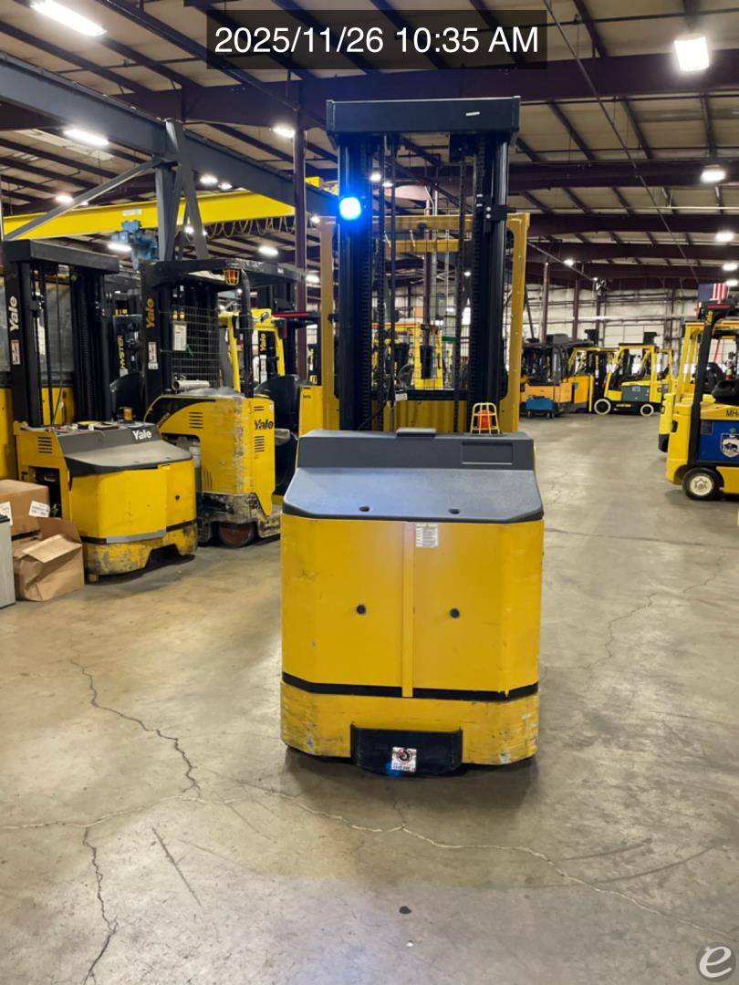 2015 Yale OS030BF