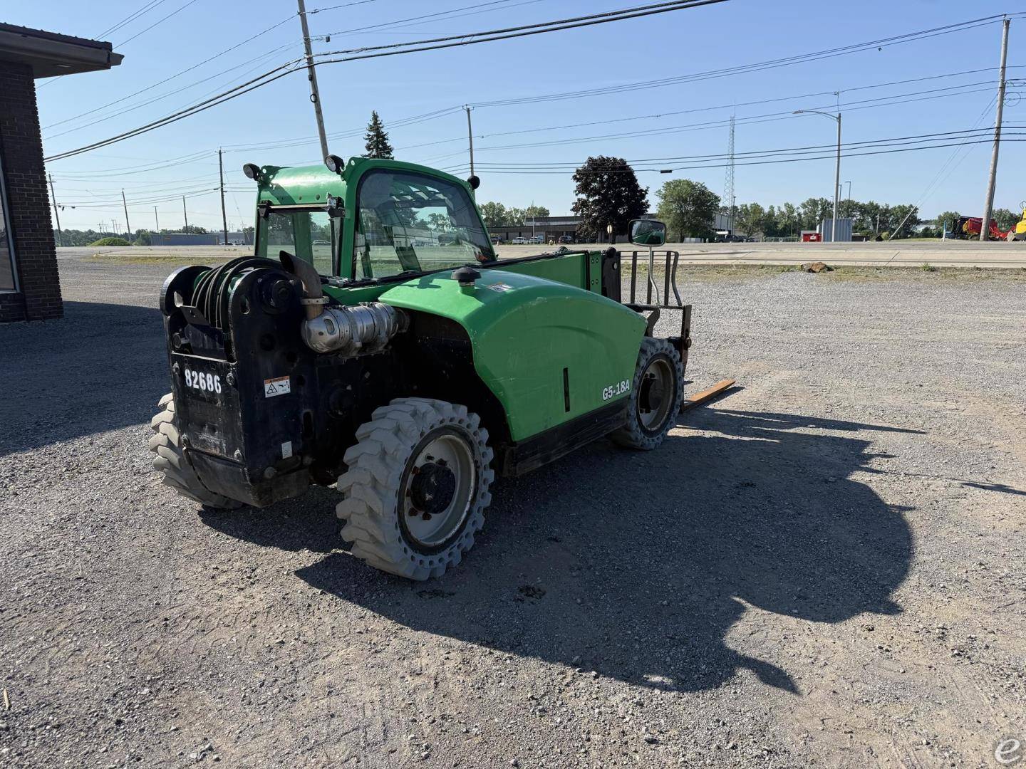 2017 JLG G5-18A