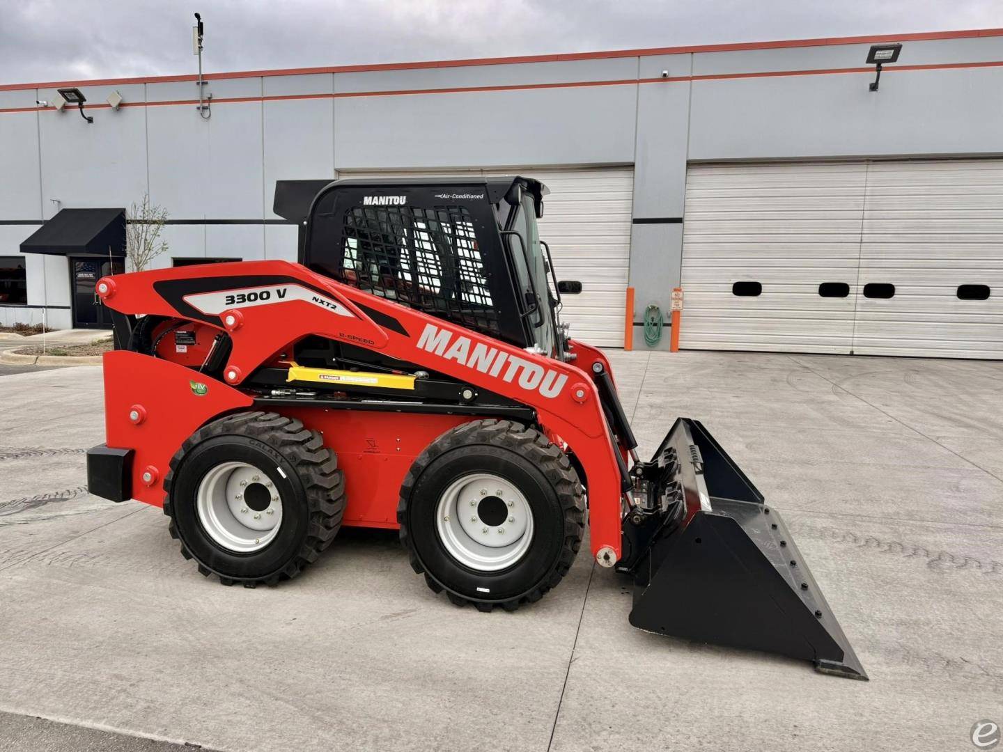 2025 Manitou 3300V