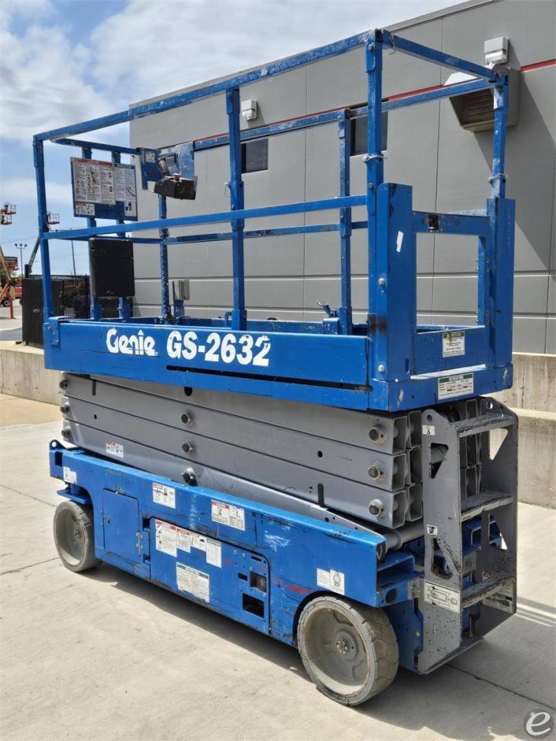 2013 Genie GS2632 Electric Scissor Lift - 123Forklift