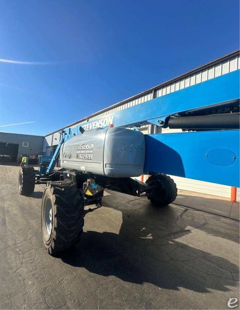 2012 Genie Z135/70