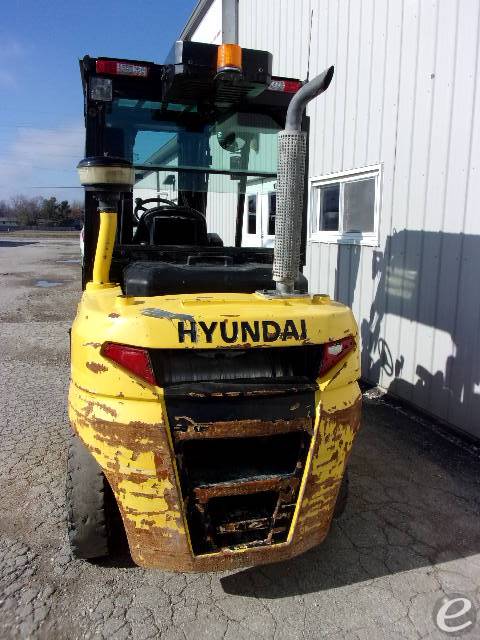 2017 Hyundai 35D-9