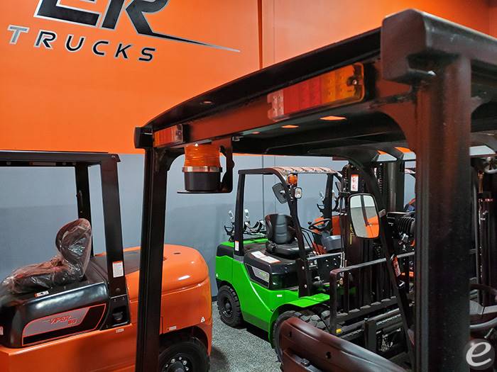 2026 Viper Lift Trucks FB30