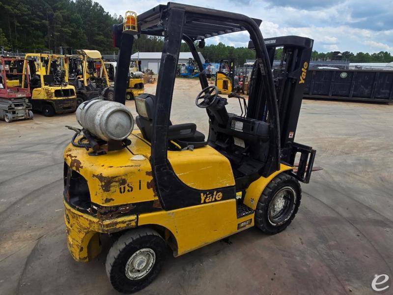 2017 Yale GLP050VX