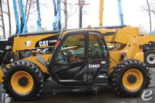 2019 Cat TL943D