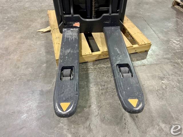 2021 Crown ES4000-35
