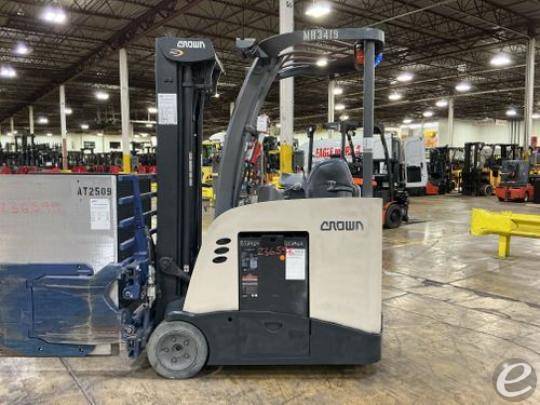 2023 Crown RC5735-35
