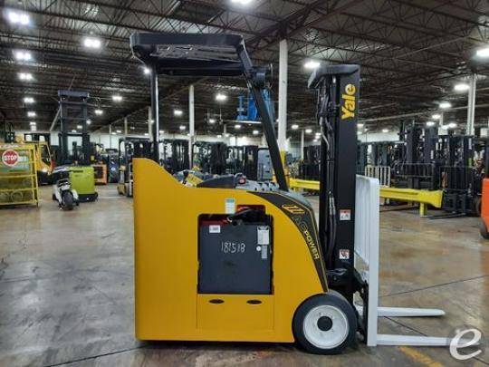 2016 Yale ESC040 Electric Forklift