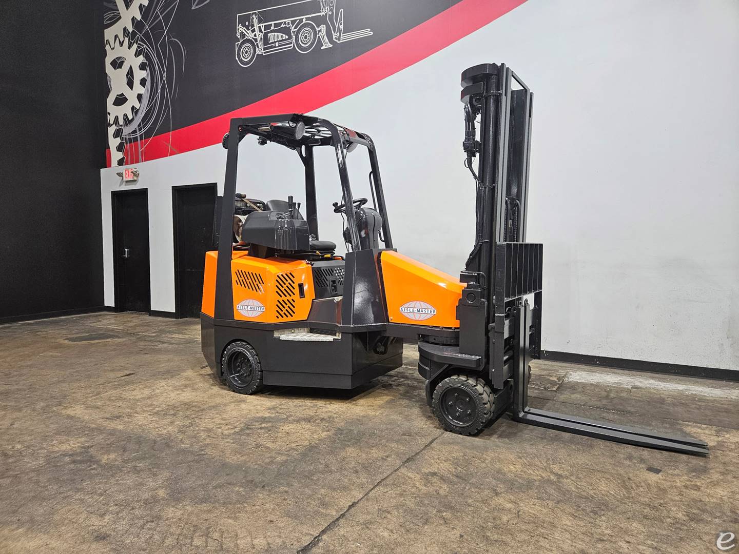 2015 Aisle-Master 44S