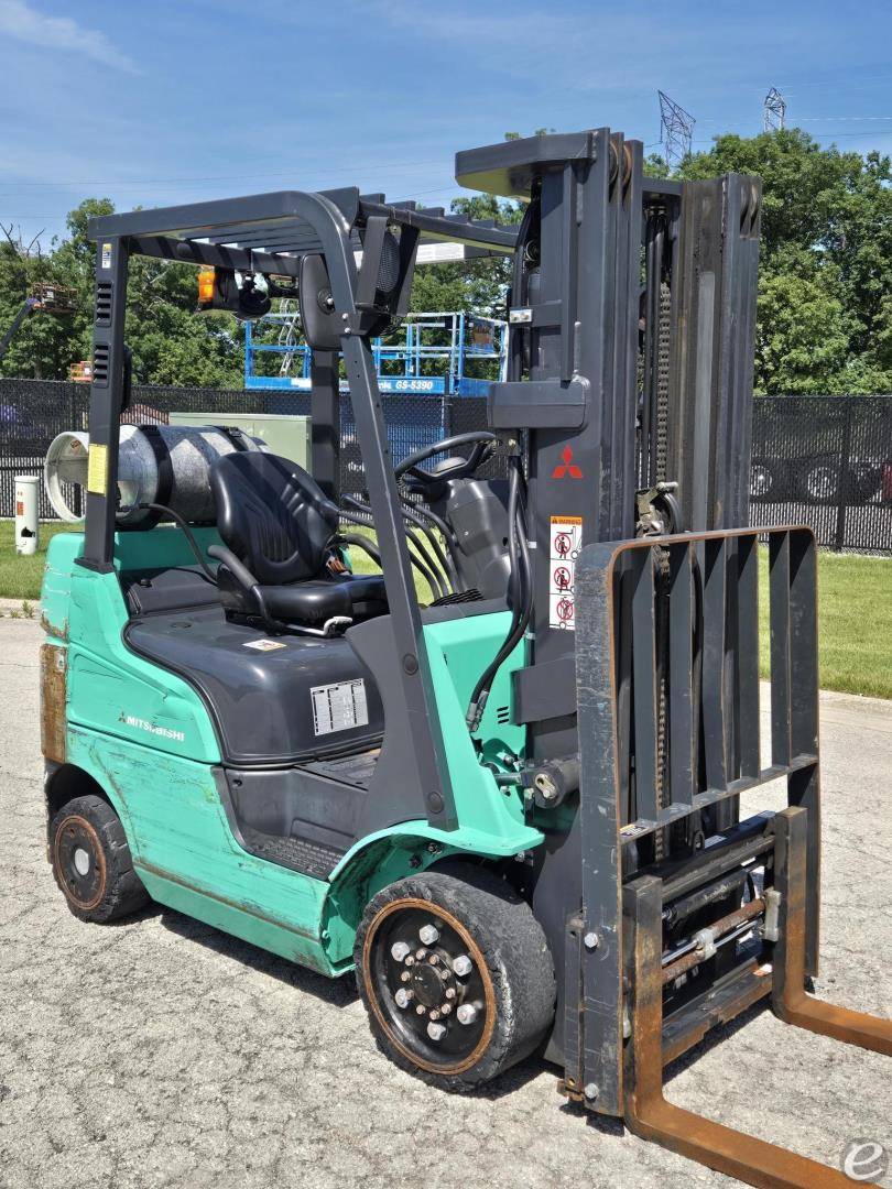 2020 Mitsubishi FGC20N