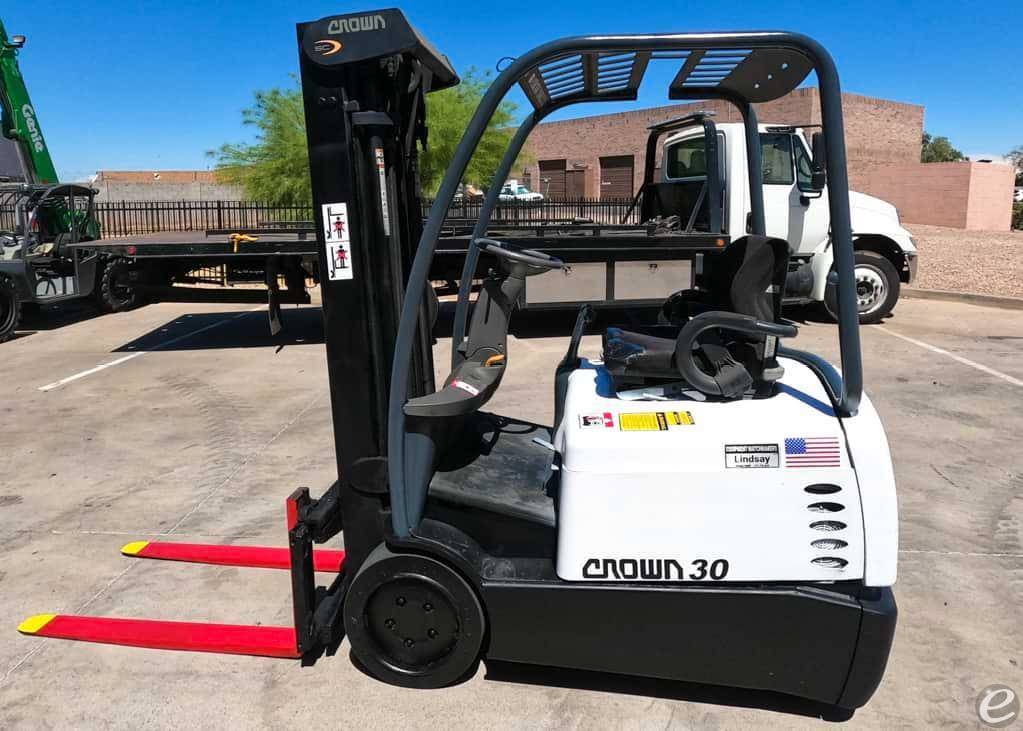2010 Crown SC4500 Electric Forklift - 123Forklift