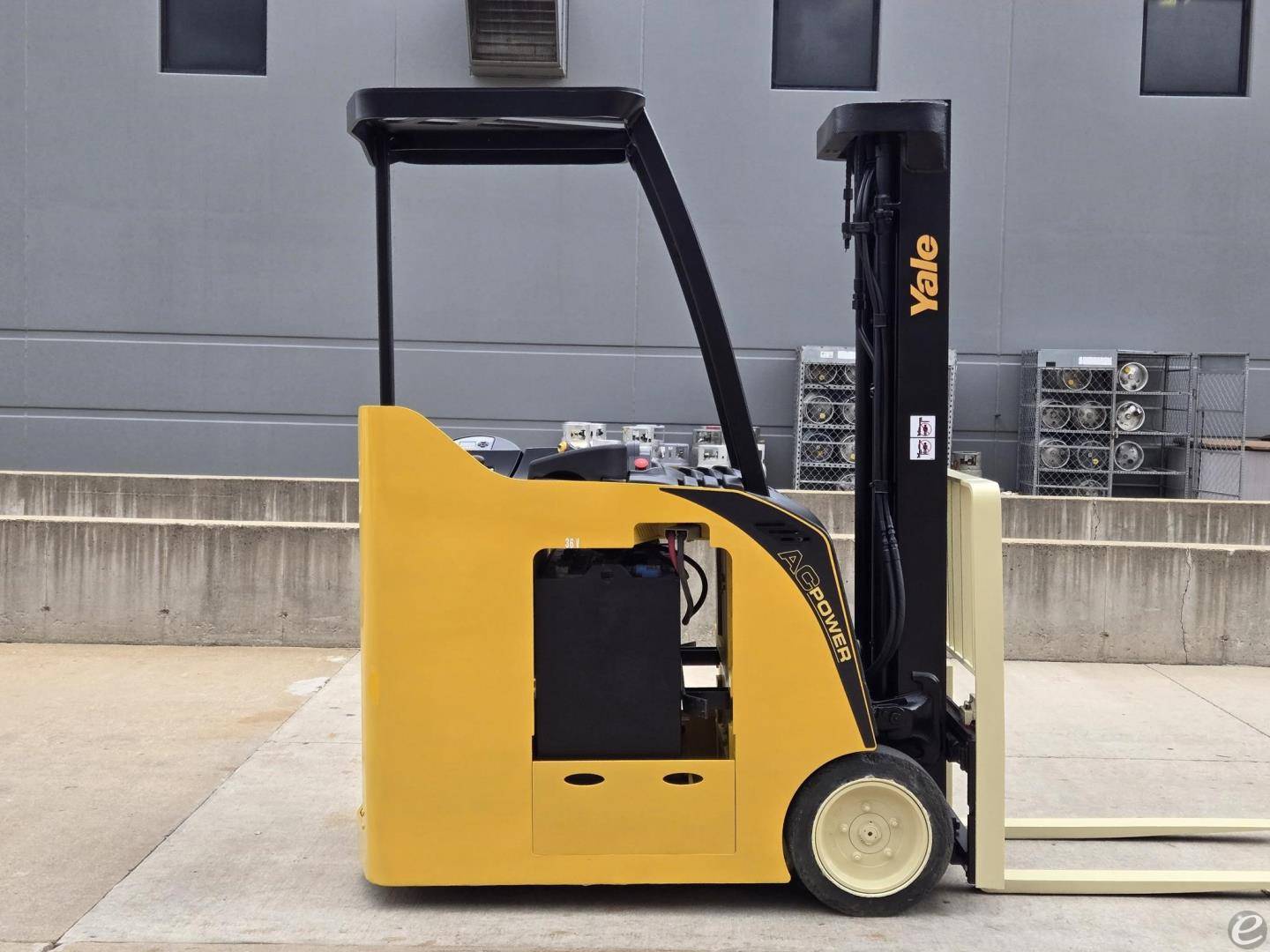 2019 Yale ESC040AD