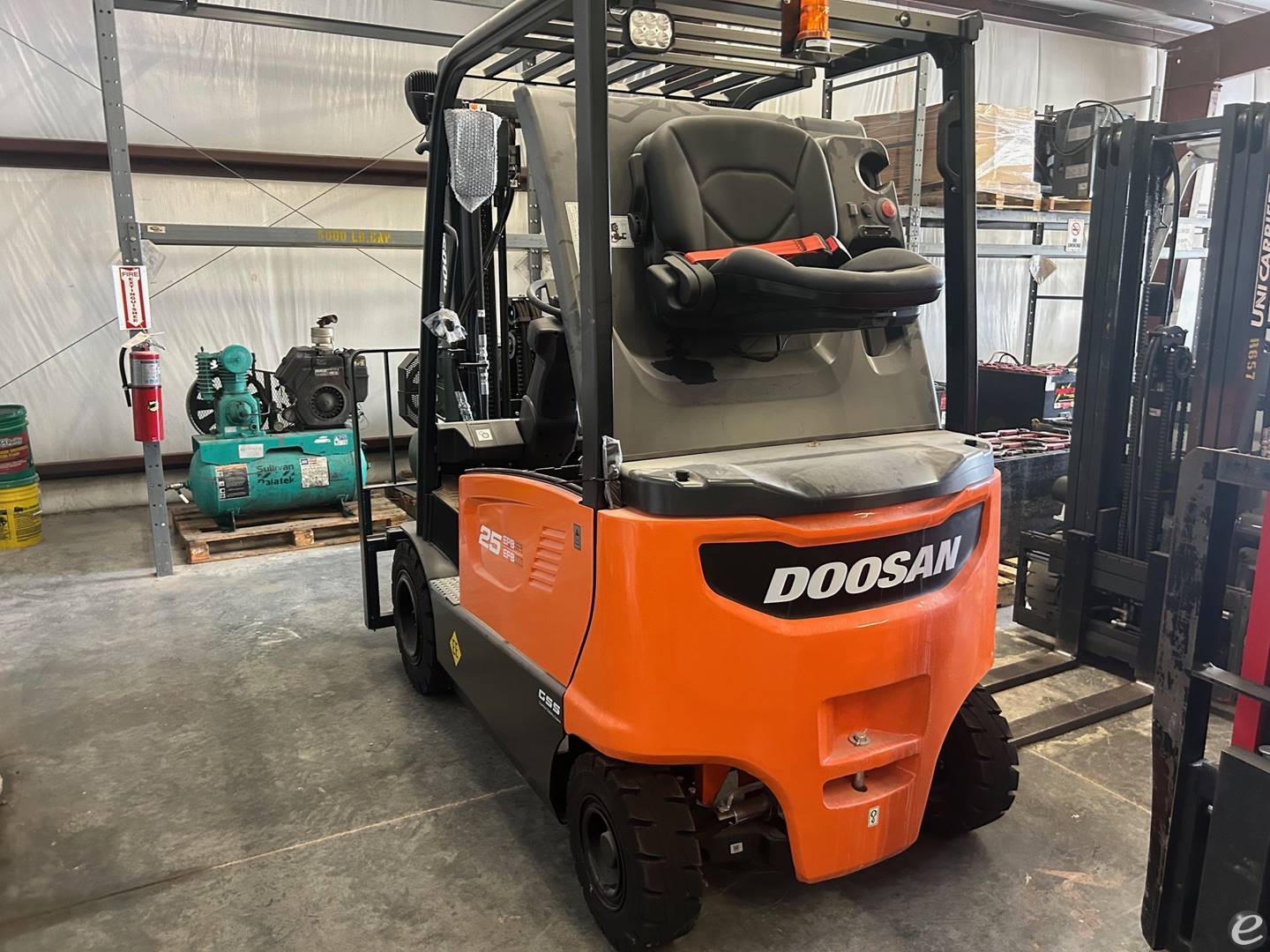 2023 Doosan B25X-7