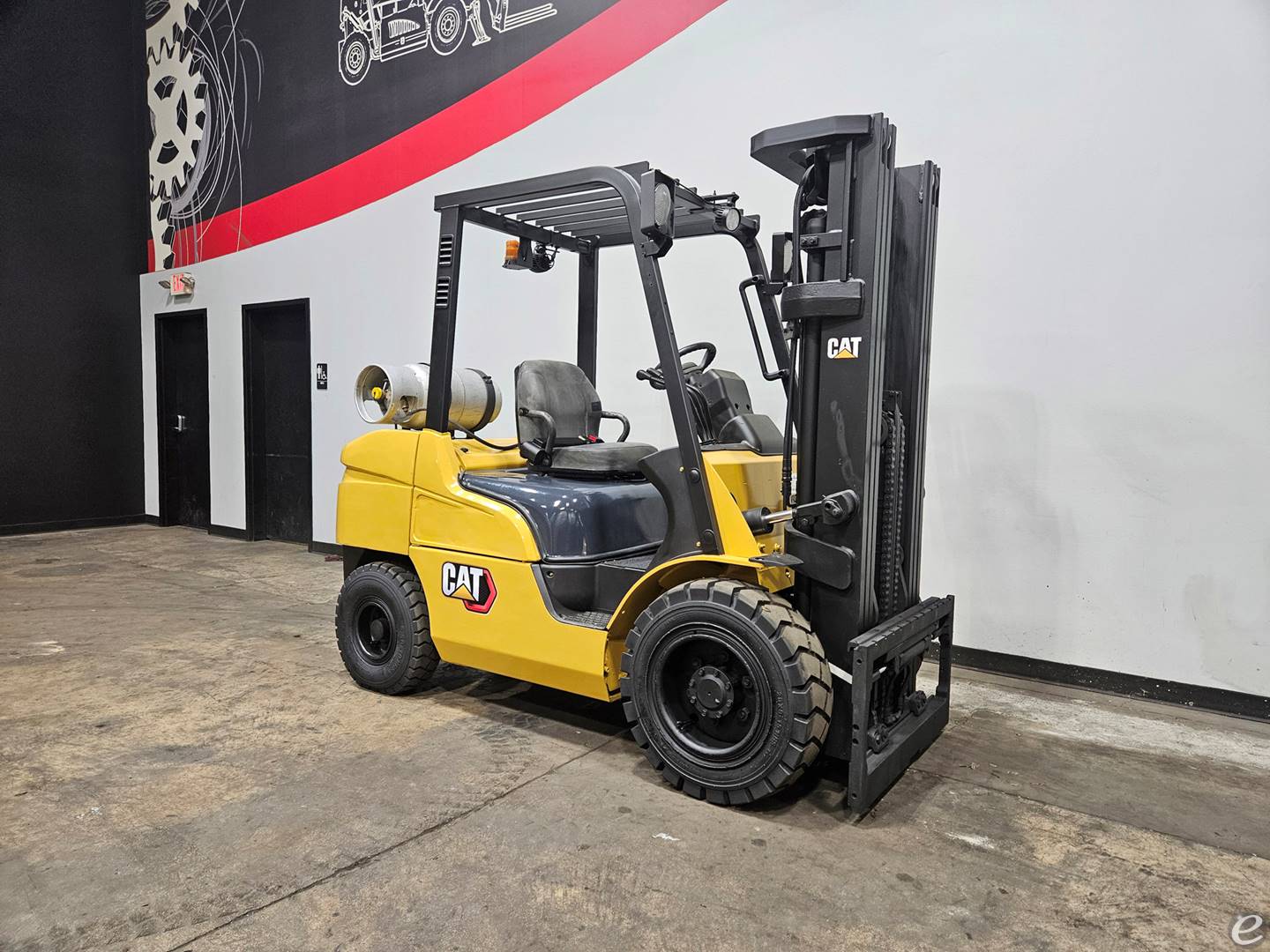 2017 Cat FG33N