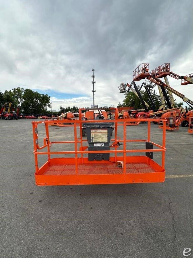 2015 JLG 660SJ