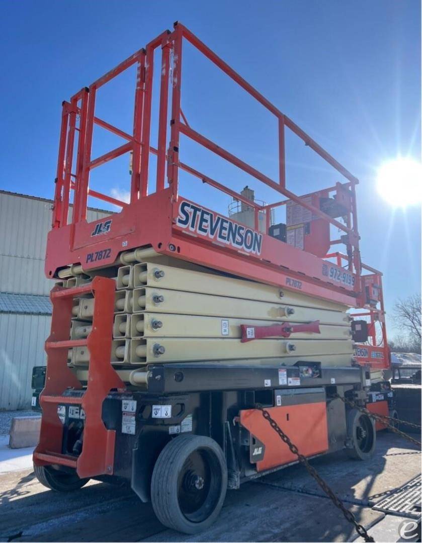 2021 JLG R4045