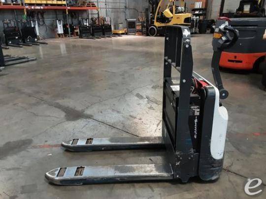 2018 Unicarriers WLXT2W7S22V Electric Forklift - 123Forklift