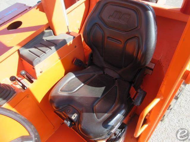 2016 JLG 6042