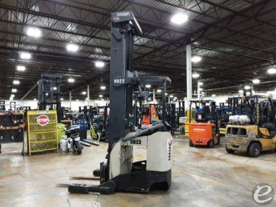 2009 Crown RR5225-45 Electric Reach Truck - 123Forklift