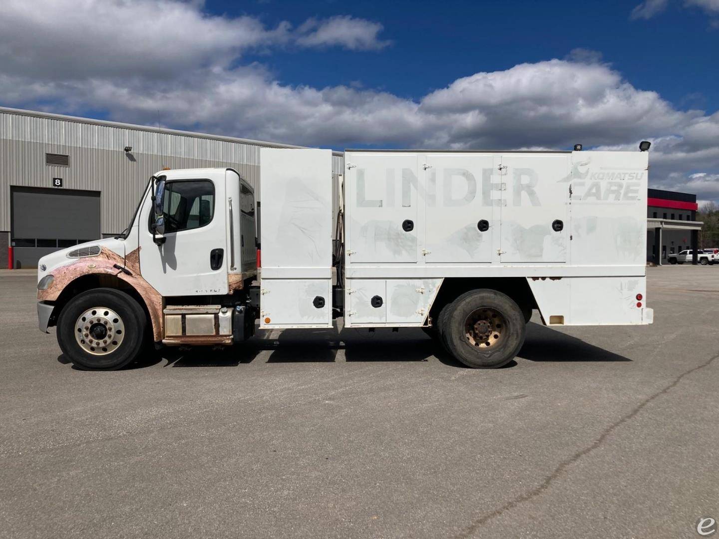 2016 Freightliner BUSINESS CLASS M2 106