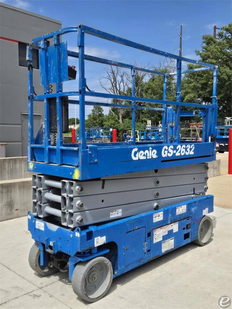 2013 Genie GS2632 Electric Scissor Lift - 123Forklift