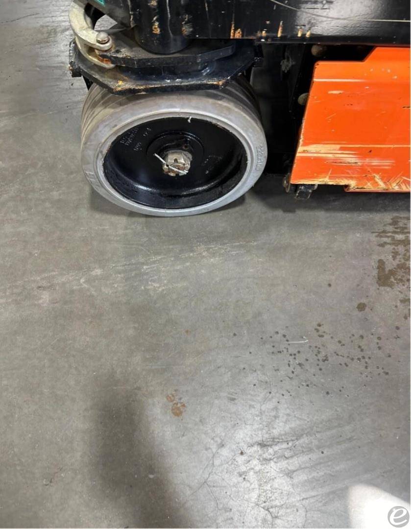 2021 JLG R1932i