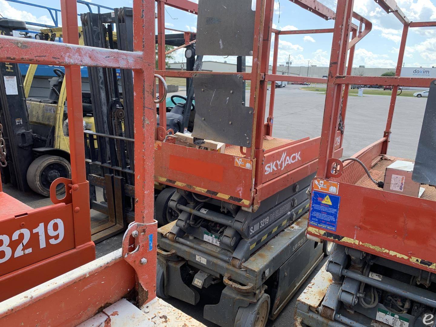 2013 Skyjack SJ-3219 Electric Scissor Lift - 123Forklift
