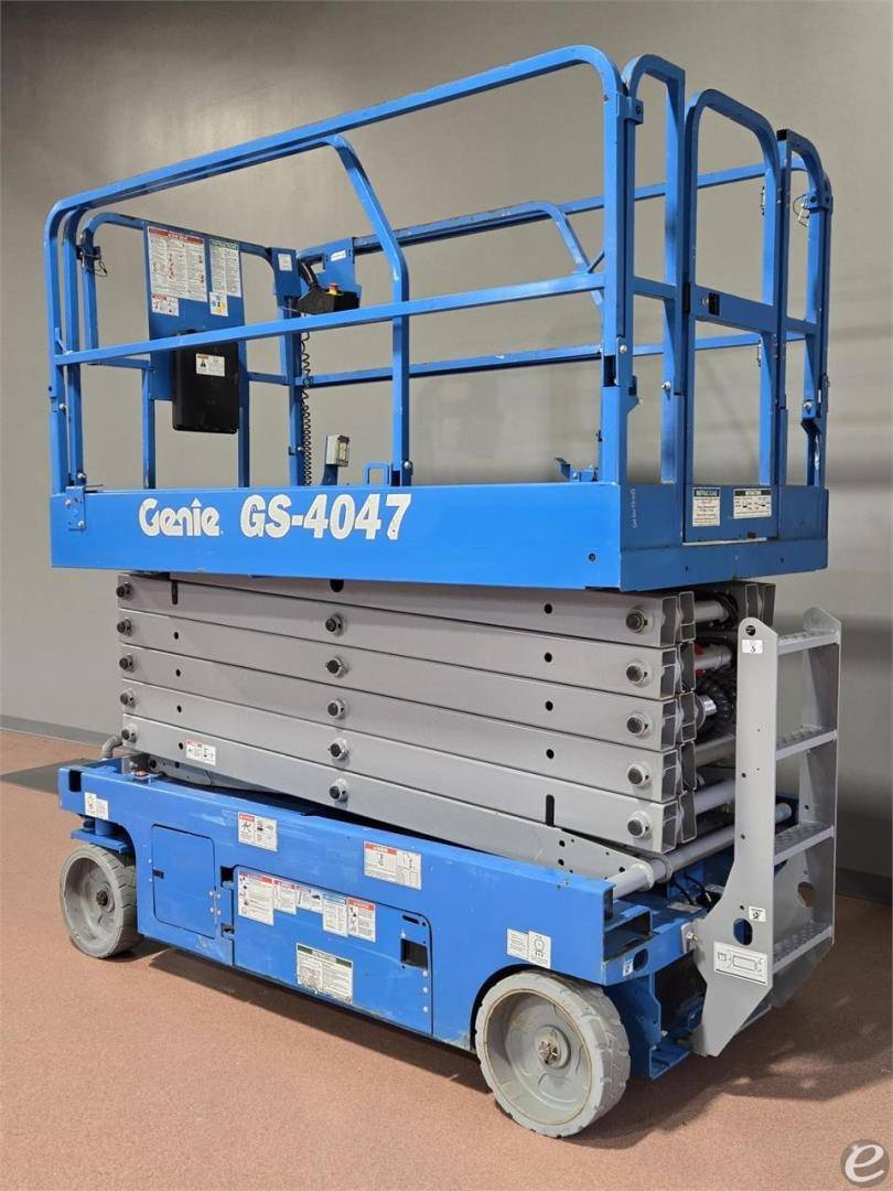 2018 Genie GS4047 Electric Scissor Lift - 123Forklift