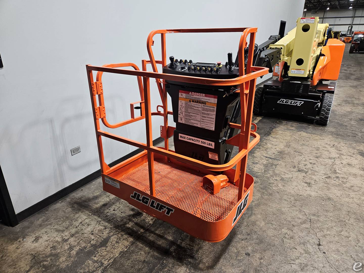 2015 JLG E400AJPN