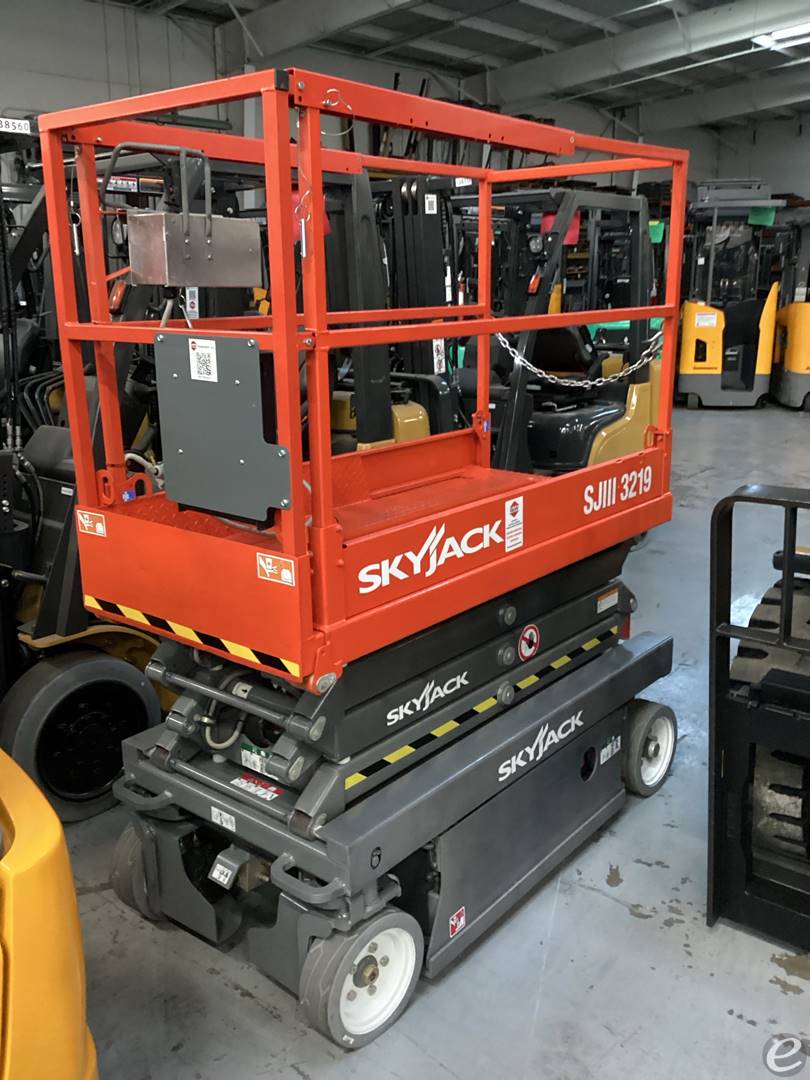2017 Skyjack SJ3219