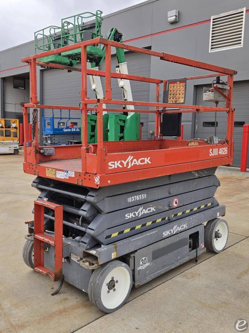 2015 Skyjack SJIII4626 Electric Scissor Lift - 123Forklift