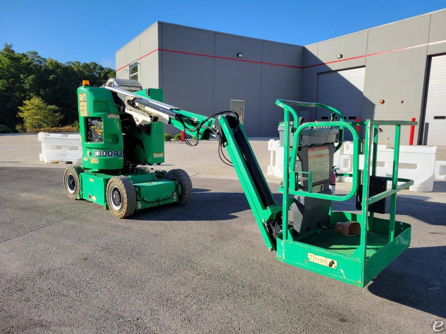 2014 JLG E300AJ Electric Boom Lift - 123Forklift