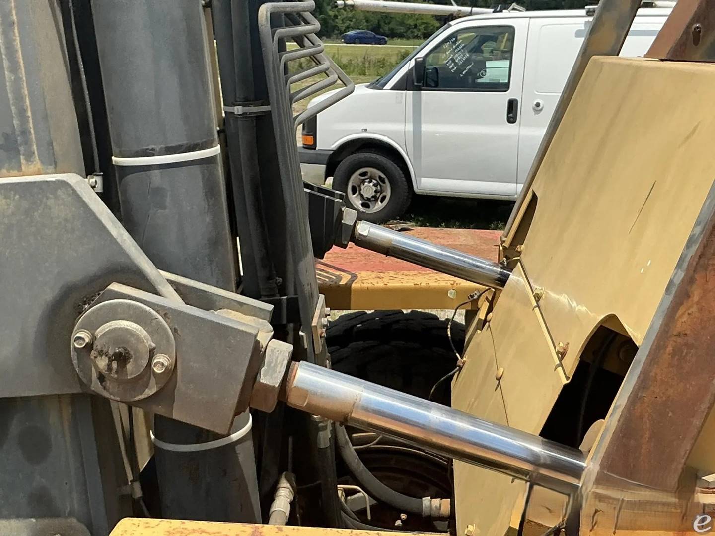 2006 Cat DP100