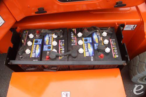 2017 JLG E400AJPN