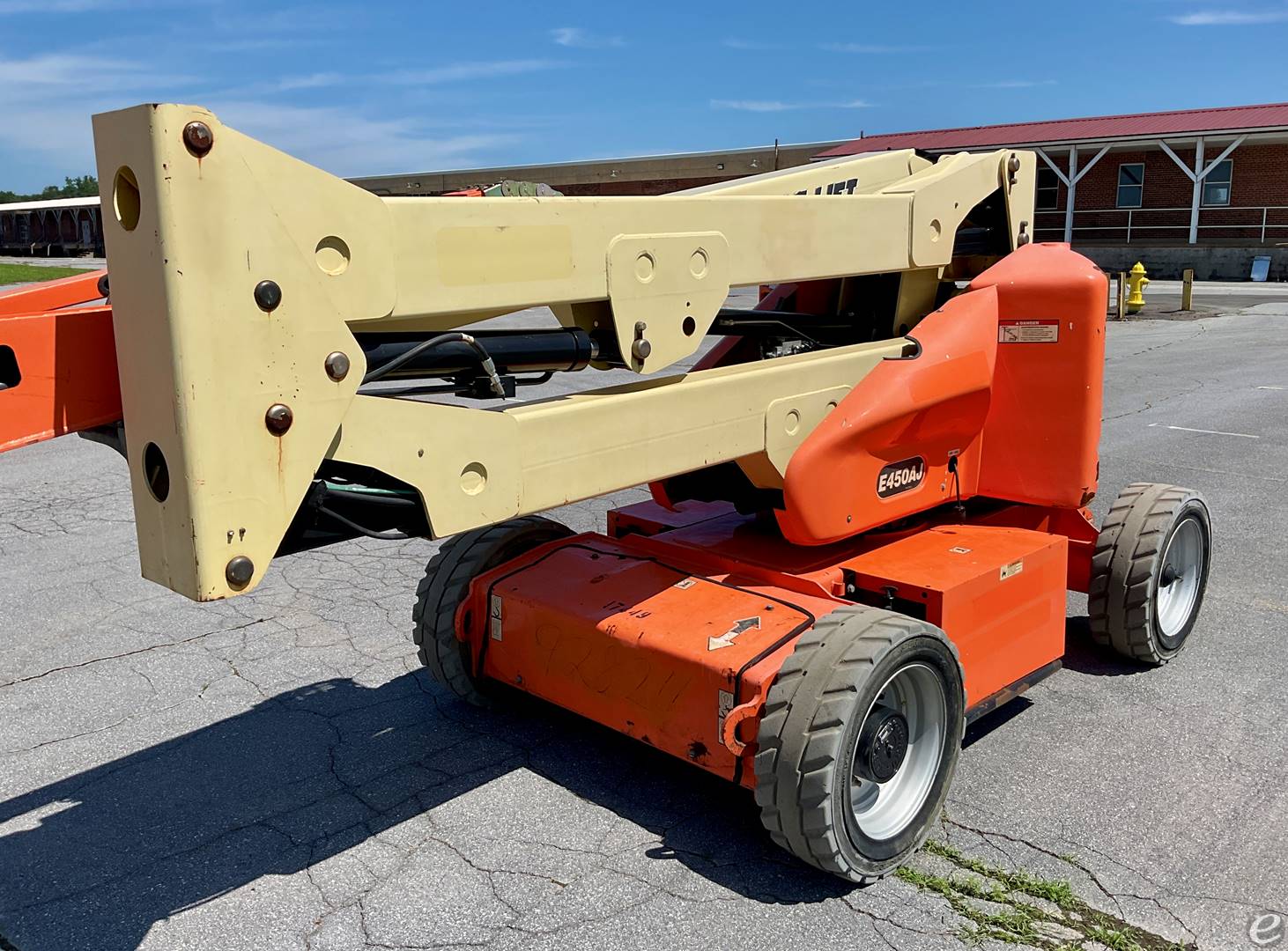 2015 JLG E450AJ