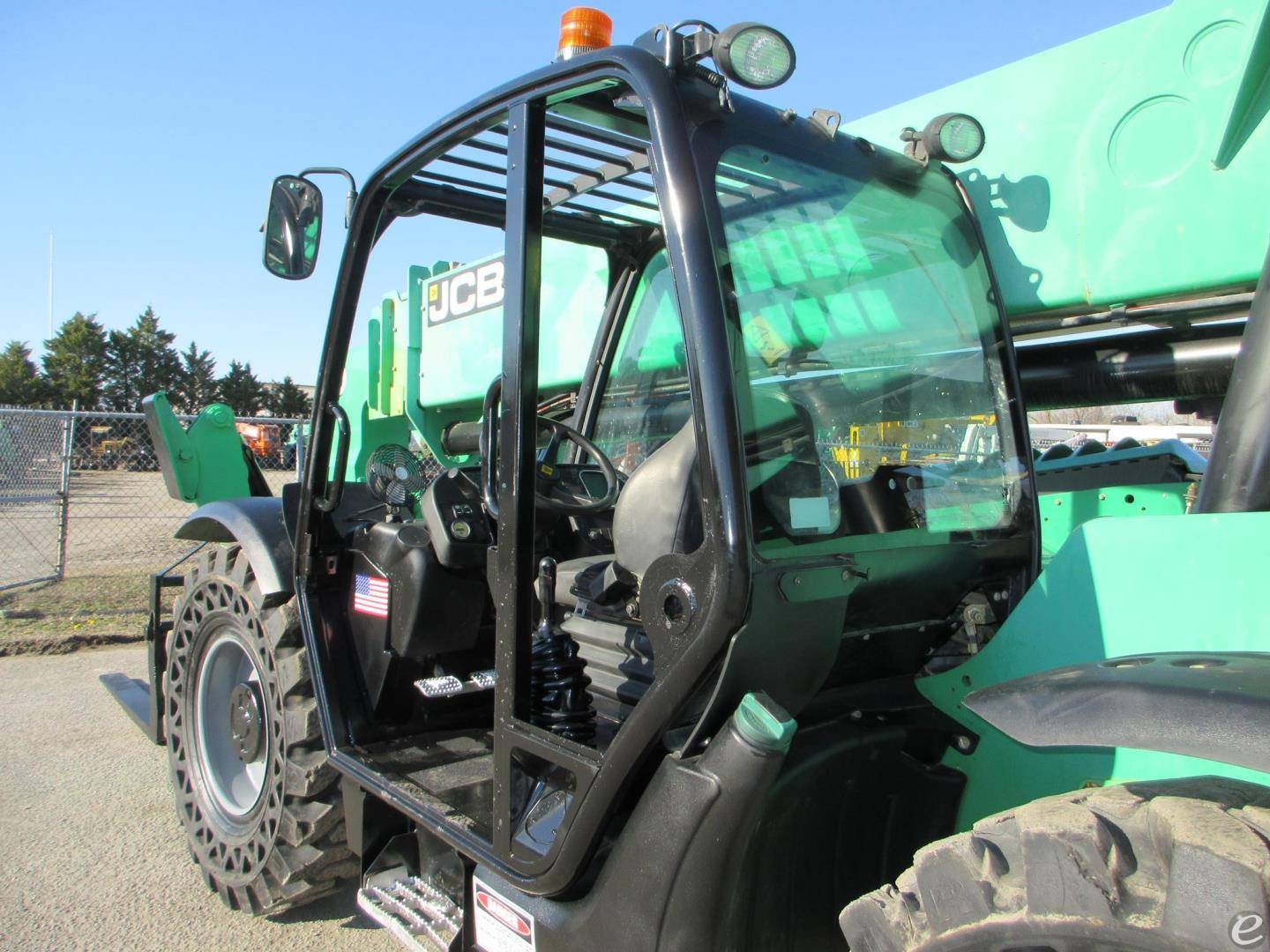 2017 JCB 510-56