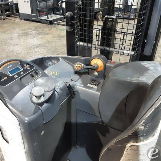 2018 Crown RR5725-45