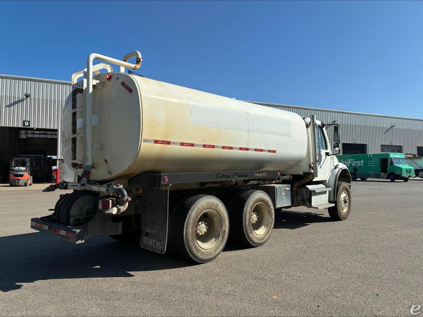 2017 Freightliner BUSINESS CLASS M2 106