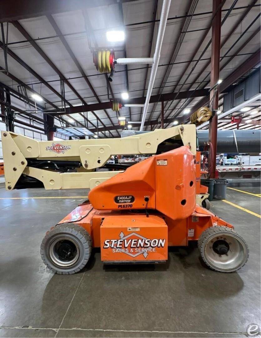 2015 JLG E400AJPN