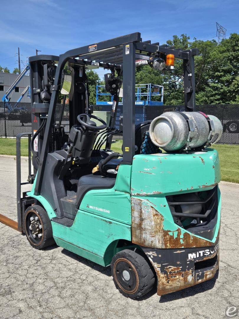 2020 Mitsubishi FGC20N