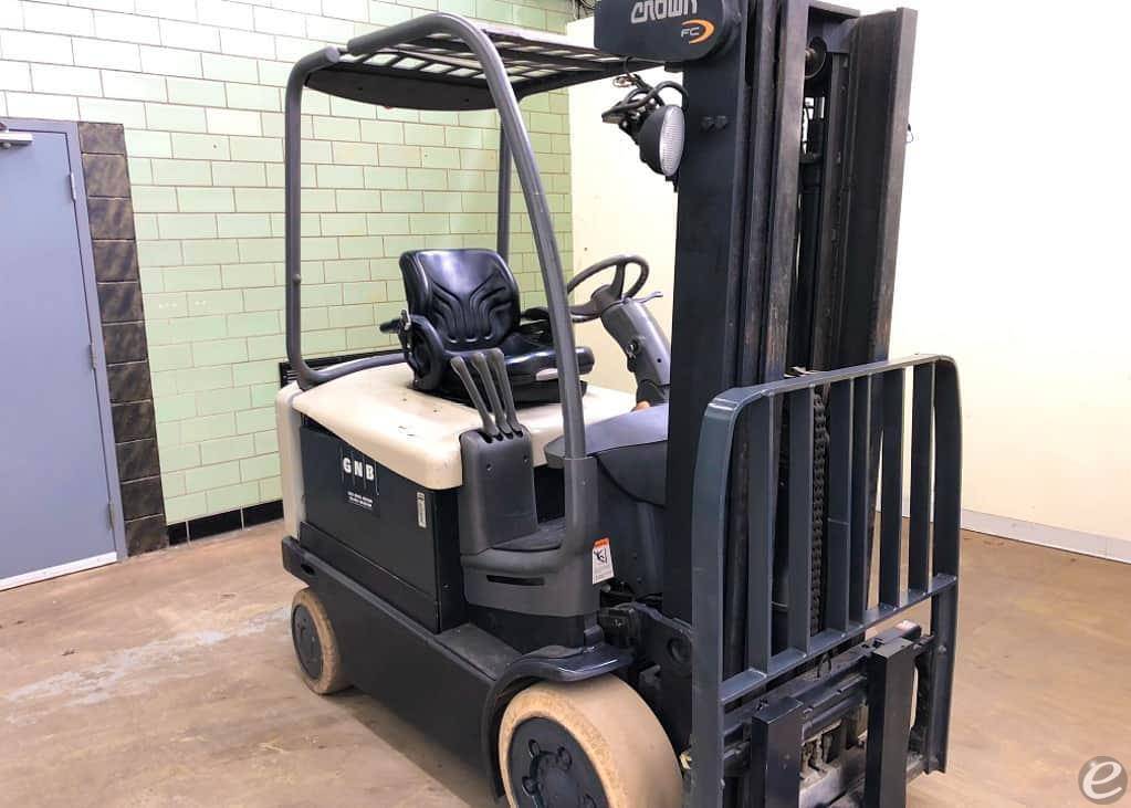 2018 Crown FC5000 series Electric Forklift - 123Forklift