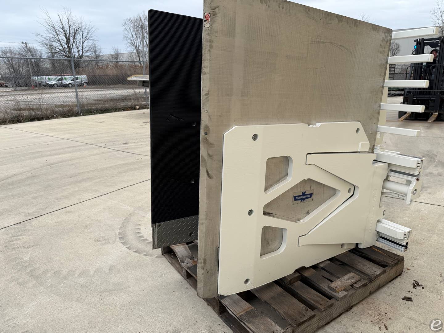 Cascade 18J-CCS-2A-36359 Carton Clamp