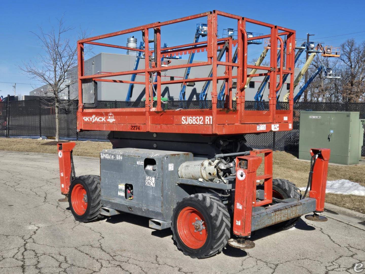 2016 Skyjack SJ6826RT Dual Fuel Scissor Lift - 123Forklift