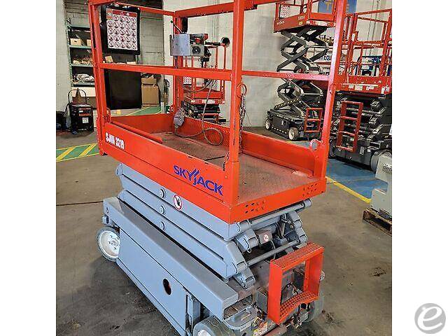2014 Skyjack SJ-3219 Electric Scissor Lift - 123Forklift