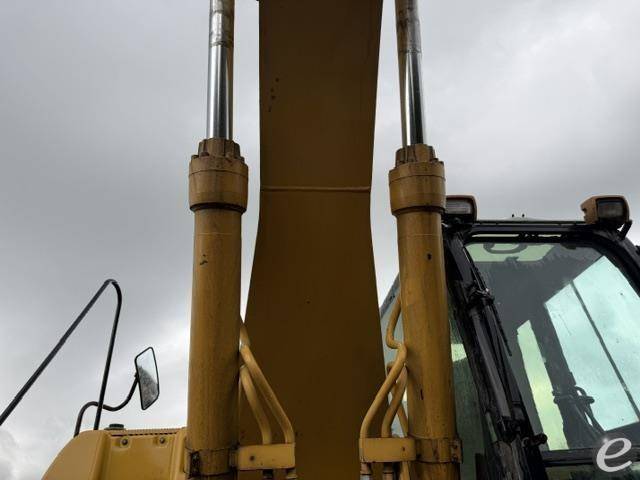 2005 Cat 330CL
