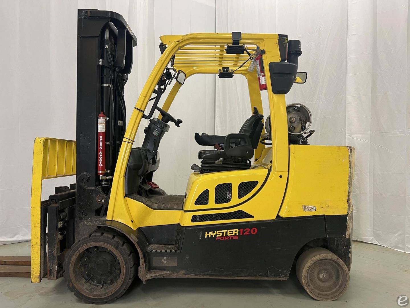 2022 Hyster S120FTS