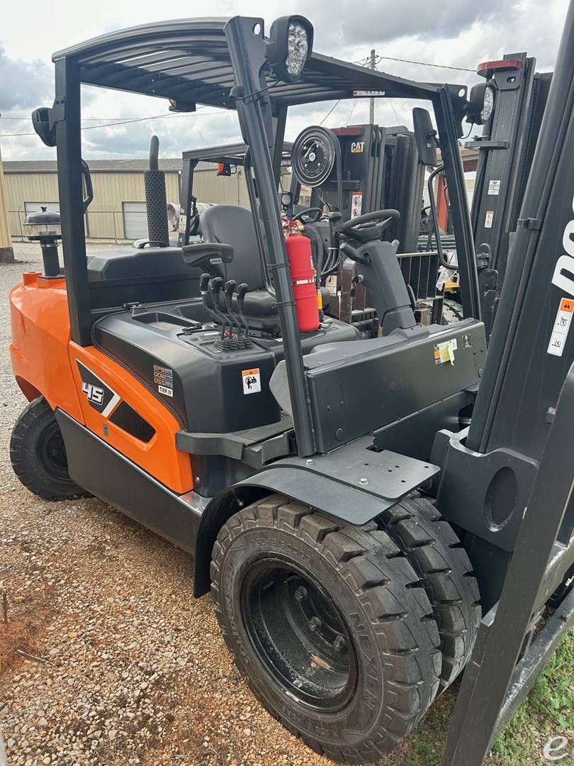 2023 Doosan D45S-9