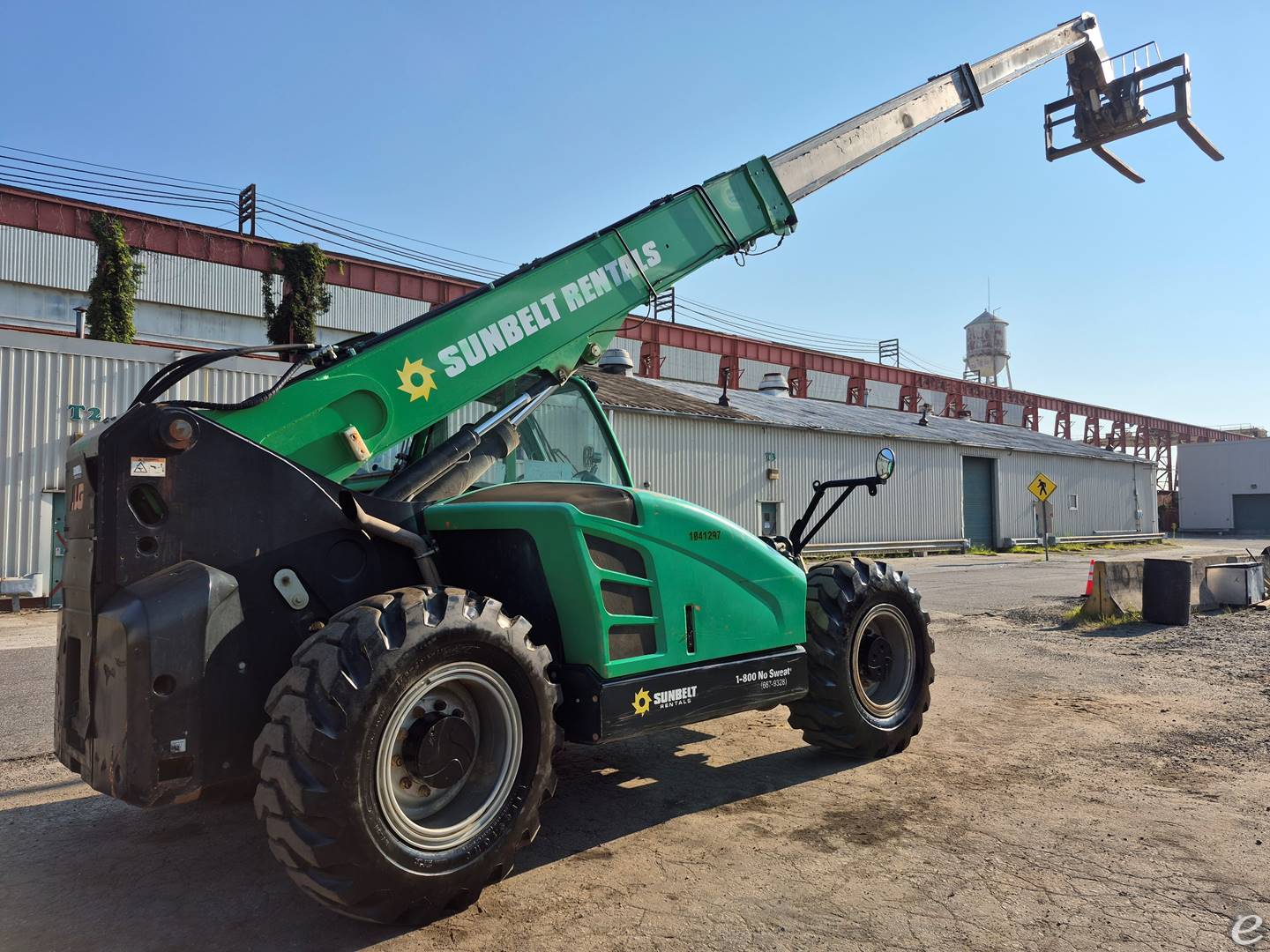 2017 JLG 1644