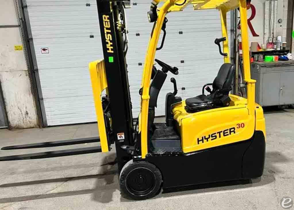 2017 Hyster J30XNT Electric 3 Wheel...