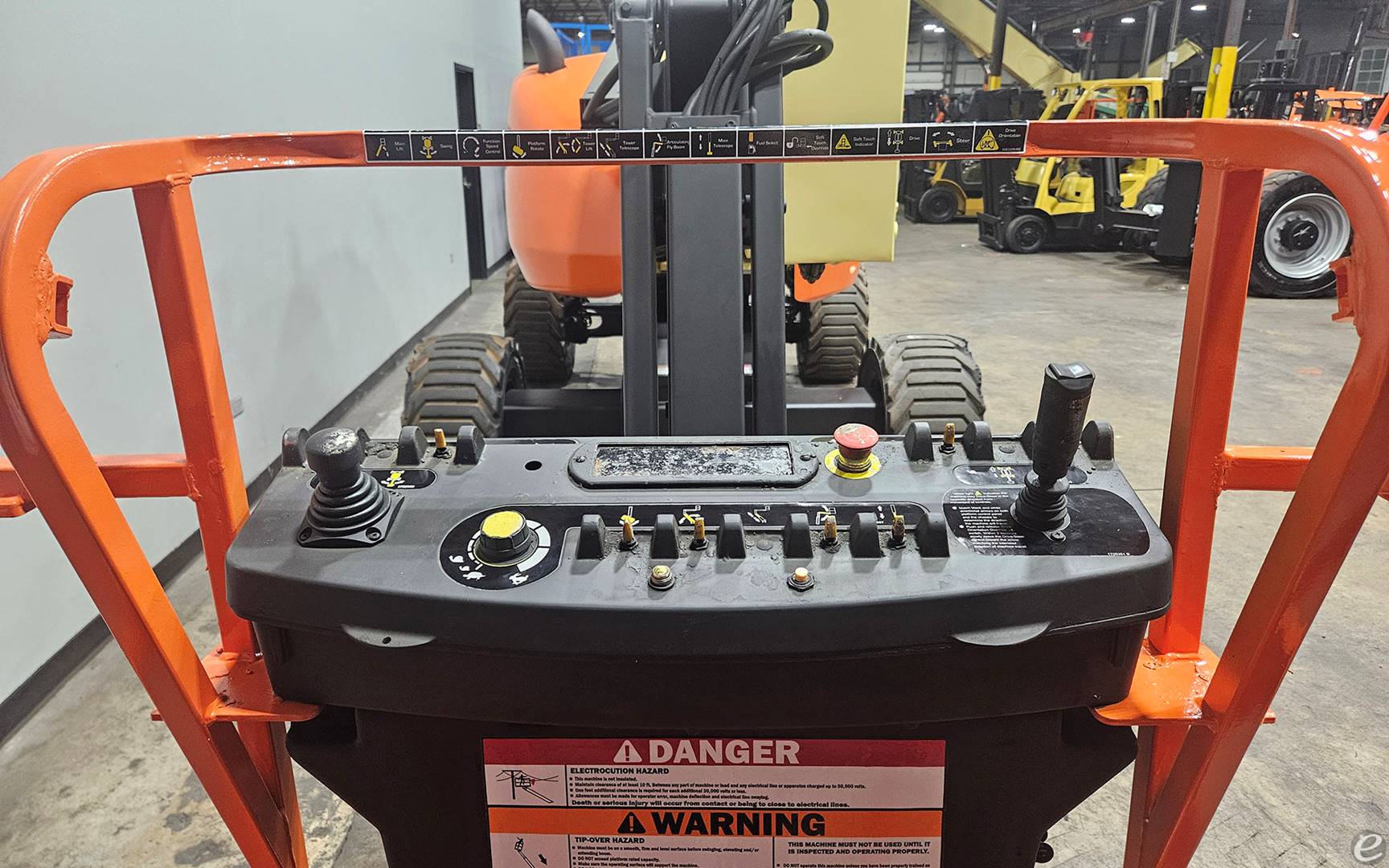 2015 JLG 16187